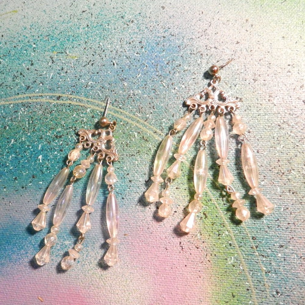 VTG Contempo chandelier pierced earrings iridescent drop and dangle dressy